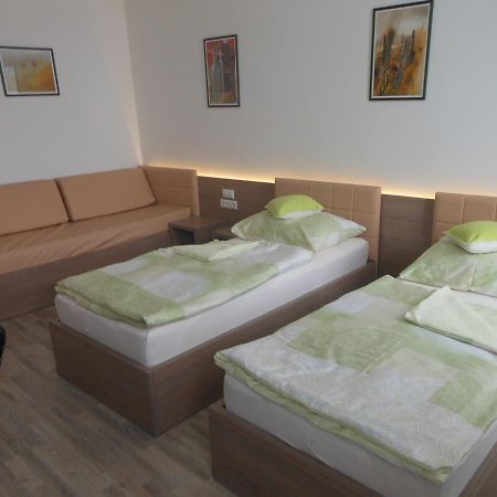 Hotel Garni Neudorfl Bagian luar foto