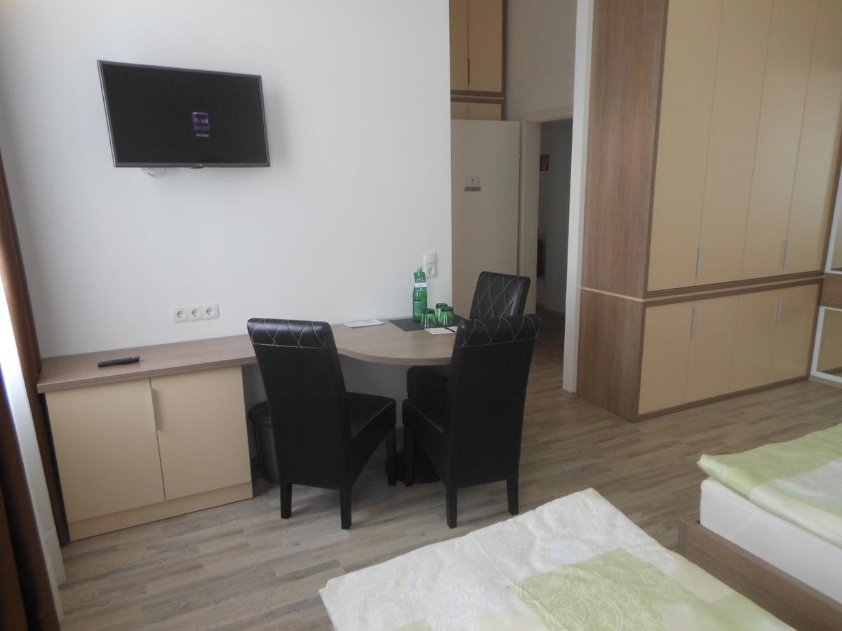 Hotel Garni Neudorfl Bagian luar foto